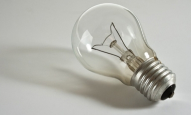 luce-lampadina-energia-elettrica380x230.jpg